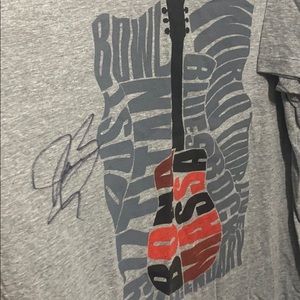 Joe Bonamassa signed concert shirt 12’